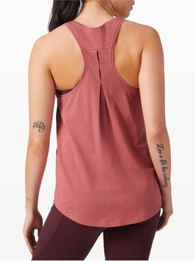 Lululemon Love Tank *Pleated
Cherry Tint size 6